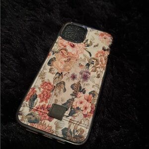 Floral Pattern IPhone 15 Plus Case